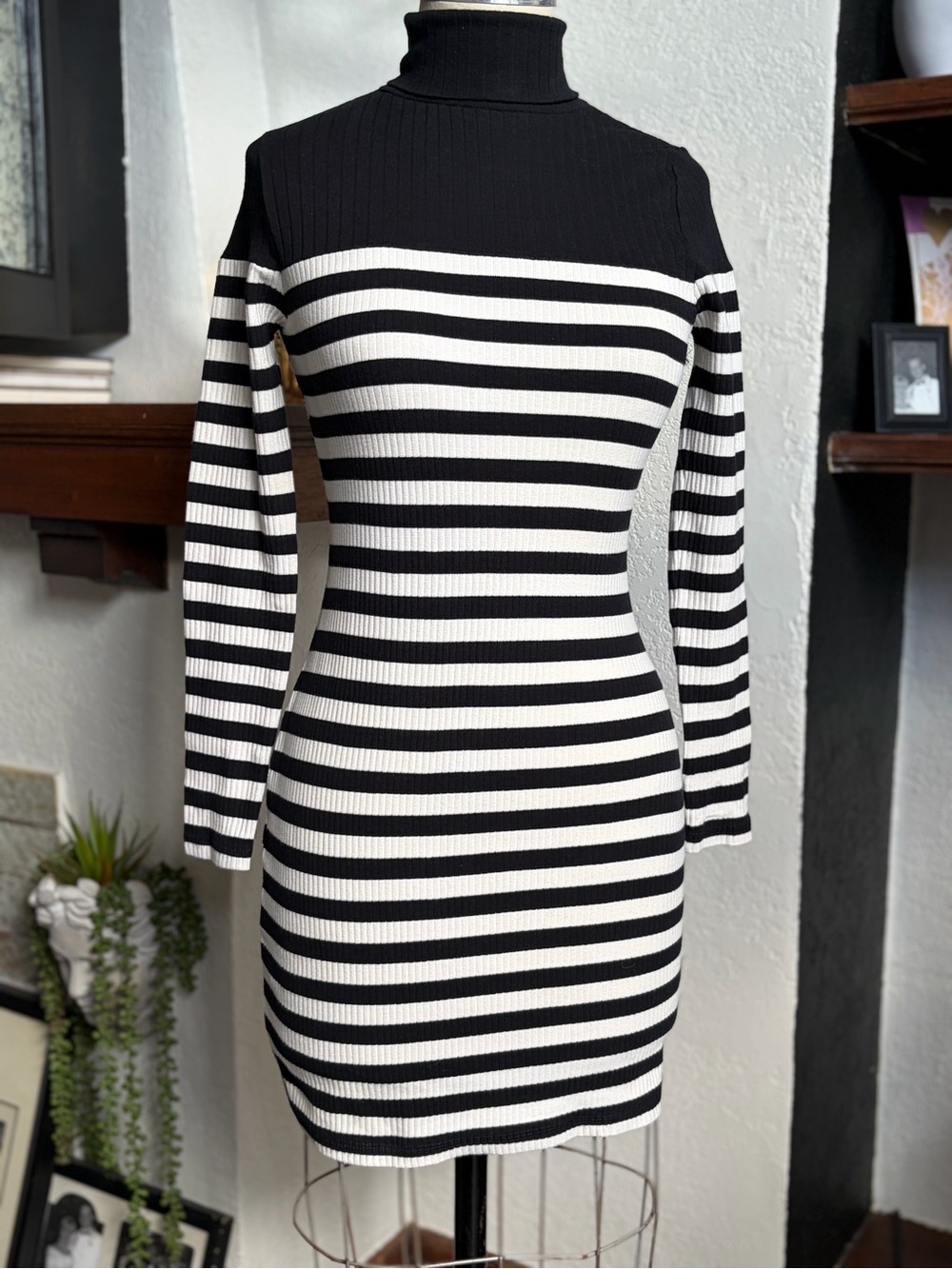 Topshop Striped Ribbed Turtleneck Mini Dress Black Ivory Cotton Size 4